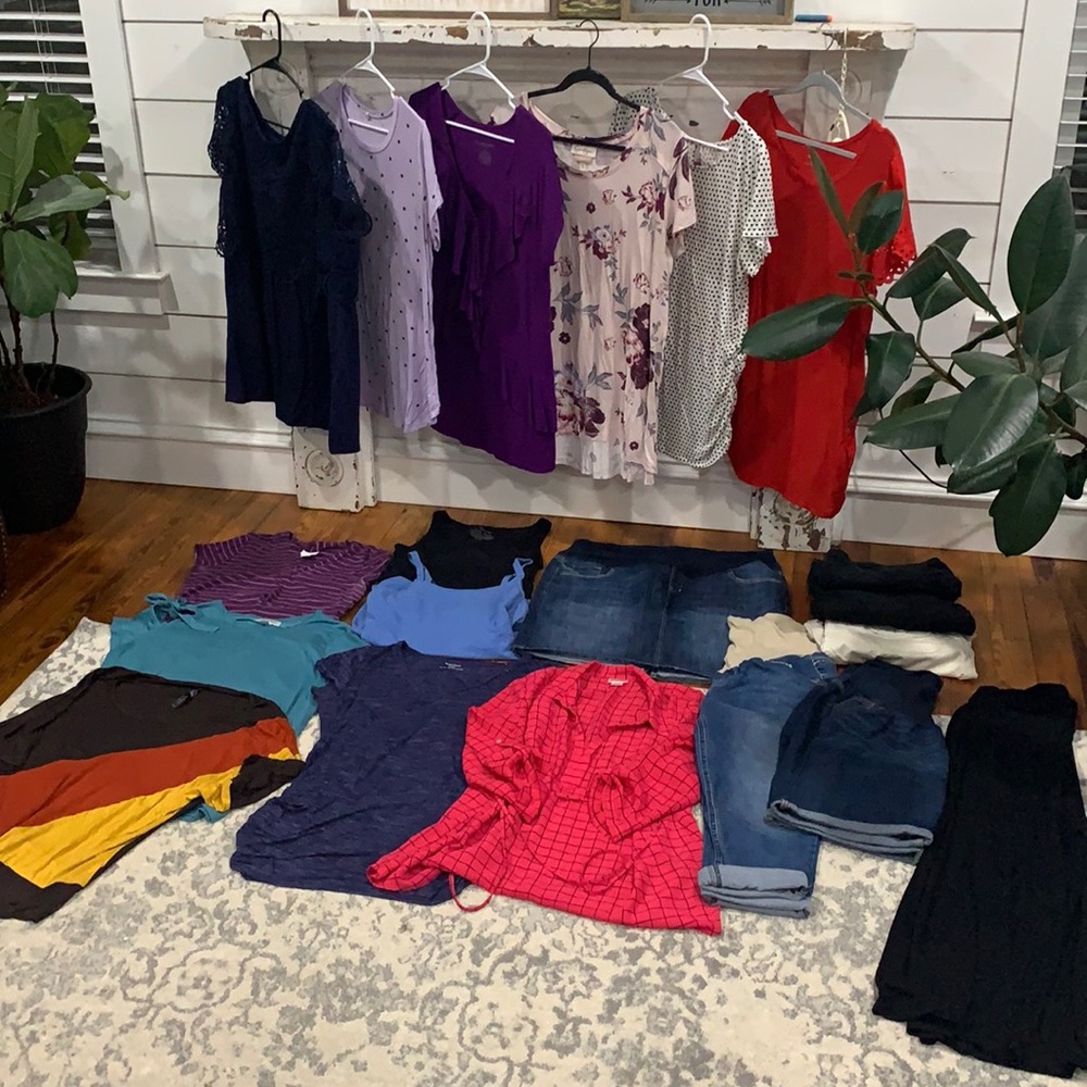 Large Lot Maternity Clothes Size XL Motherhood Mat